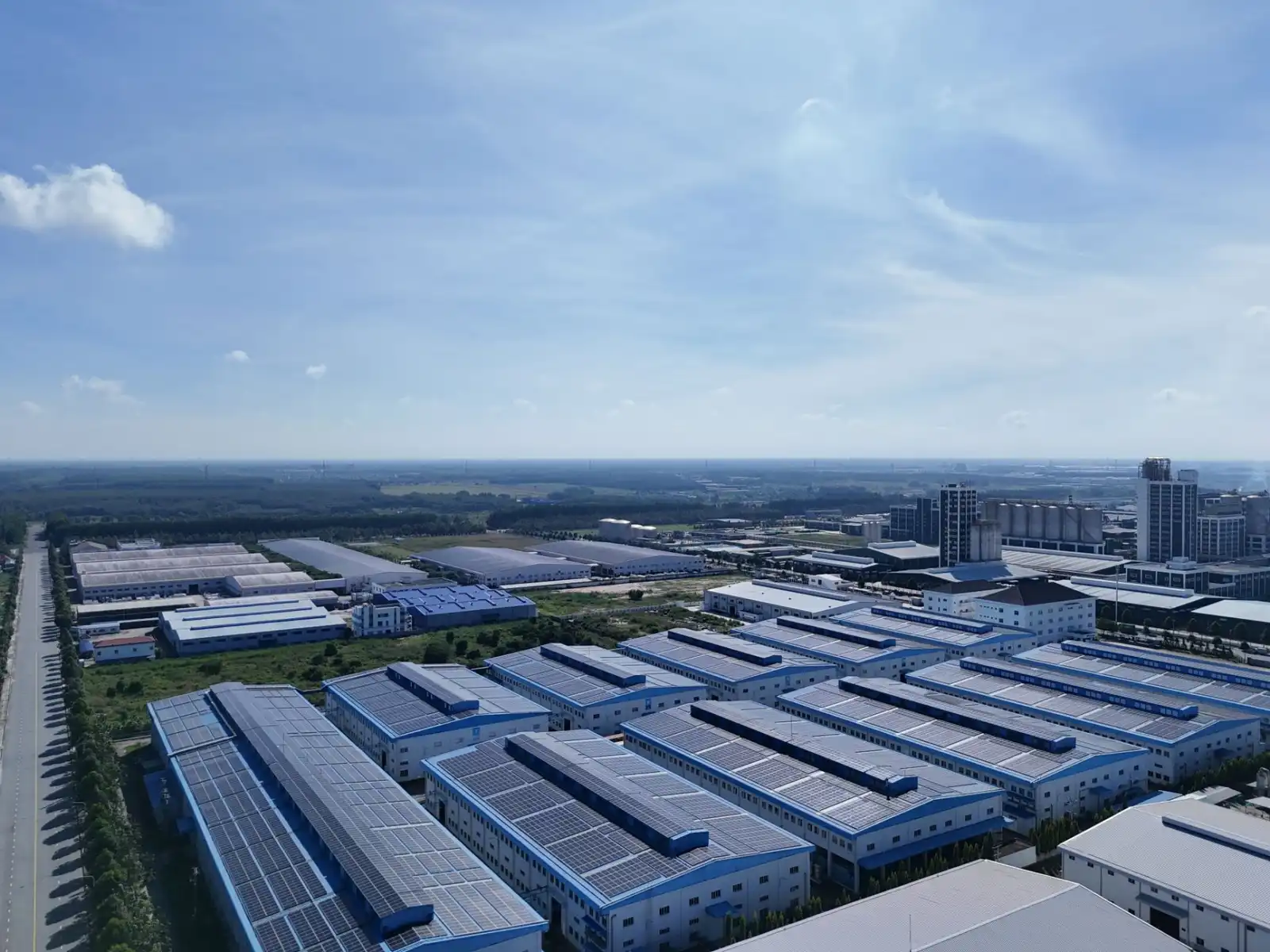 2025年酒类批发渠道新趋势：深圳酒业贸易商如何优化供应链布局正文配图 1