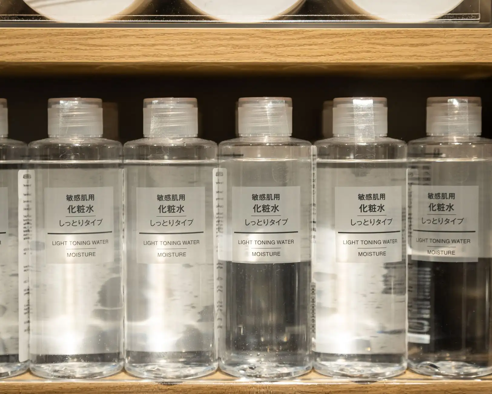 深圳酒业贸易公司解析红酒与白酒批发选品的关键考量因素