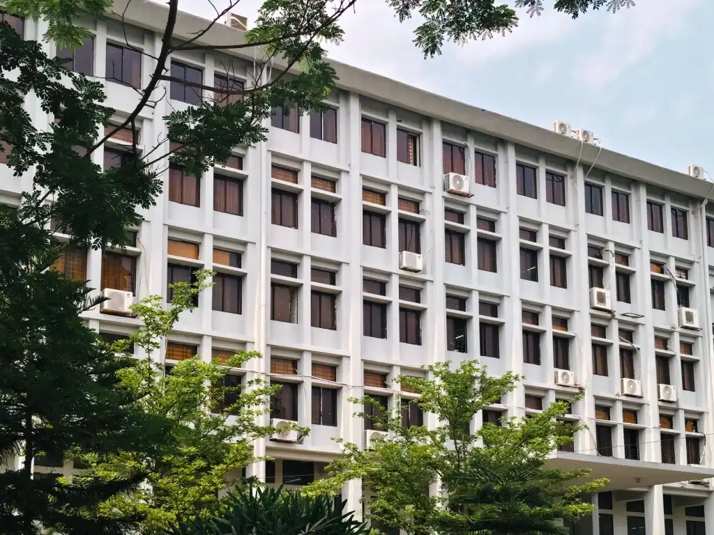 深圳盛世酒业红酒白酒批发渠道优势与正品保障解析