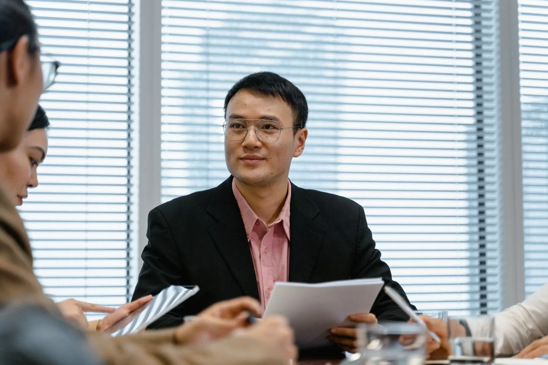 深圳酒业贸易中红酒与白酒仓储温湿度管控技术要点
