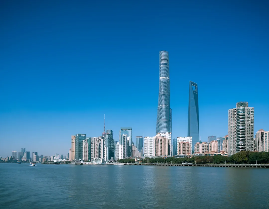 深圳酒类批发市场趋势分析与正品渠道建设指南