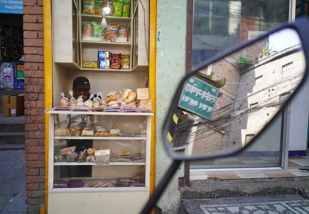 红酒白酒洋酒品类对比：餐饮商超如何根据消费场景选择酒类批发方案